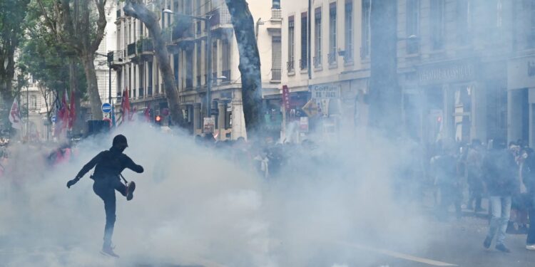 RN protests add to Macron’s political gamble