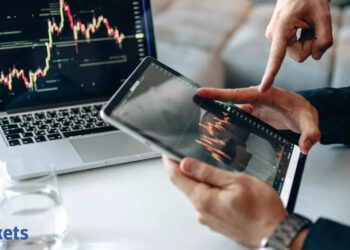 Tech View: Nifty ends above 21 EMA. What traders should do  Thursday