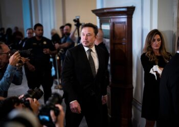 Tesla shareholders re-approve Elon Musk’s 2018 pay package, Musk says