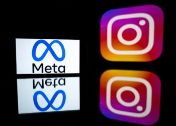 Supreme Court allows White House contacts with social  firms