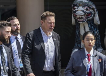 Ok dei soci Tesla al maxi saldo  56 miliardi per dollari a causa di Musk –