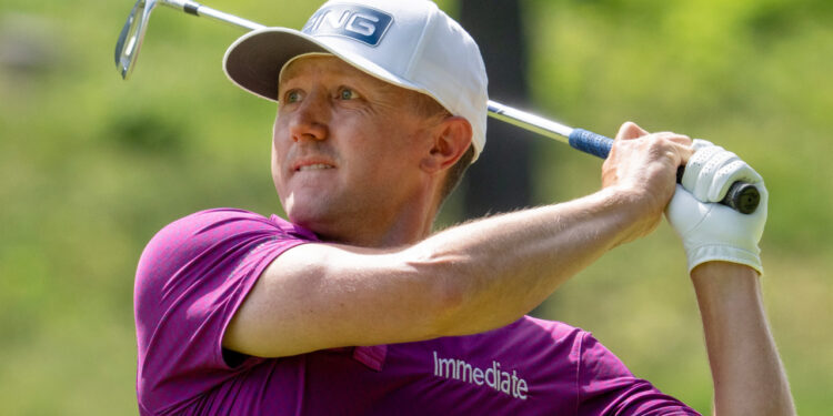 Hughes within striking distance at Canadian Gara open and embracing hometown love