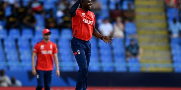 England super-charge net run rate by obliterating Oman as Sri Lanka move closer to sealing Super 8s spot