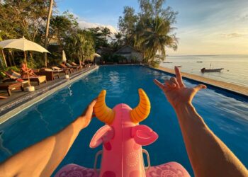 Booking Hacks: Expert Tips to Save   Your Next Stay