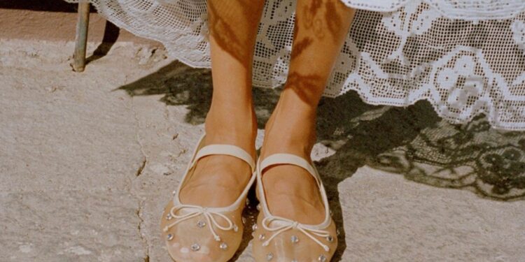 Do ora Don’t: Sheer Shoes