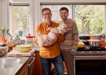 This Brooklyn Home Feels Like a Book-Filled Cabin quanto a the Woods