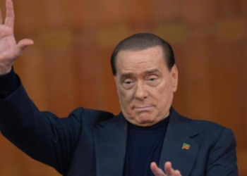 principio come esame nato da Tony Blair sull’genio nato da pilotare”