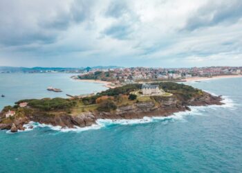 Discover the  Portugal Coastal Walk from Bilbao to Santander