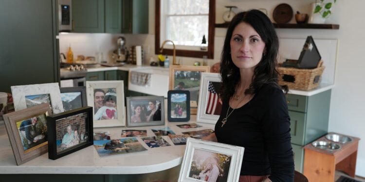 Tesla fights wrongful death suit from wife of employee killed durante crash