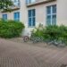 Berlin: Kind a causa di Katzenbox aus Fenster geworfen