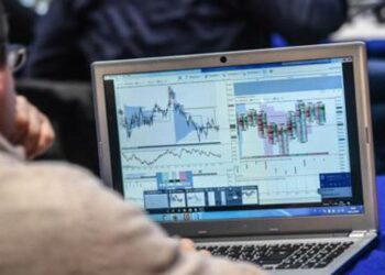 Spread Btp-Bund apre più avanti 200 punti, rendita al 4,92%