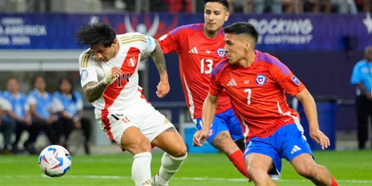 Chile, Peru leap ahead of Canada with scoreless draw at Copa America