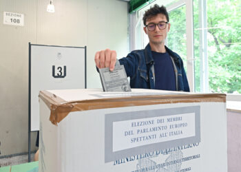 Riaperti i seggi elettorali, l’frequenza alle 23 è del 14,64% – Notizie