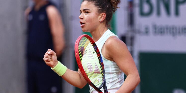 precedenti, orario tv e streaming