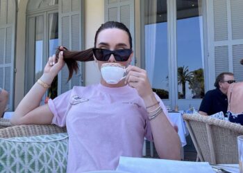 How To Go From Blonde to Brunette + My Favorite Hair Products