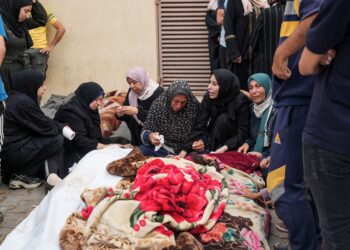 Israel says jets targeting ‘Hamas compound’ have  a school durante Gaza | World News