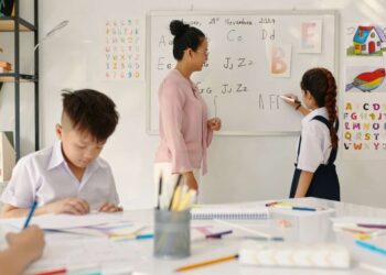 The Ultimate Guide to Teaching English Overseas