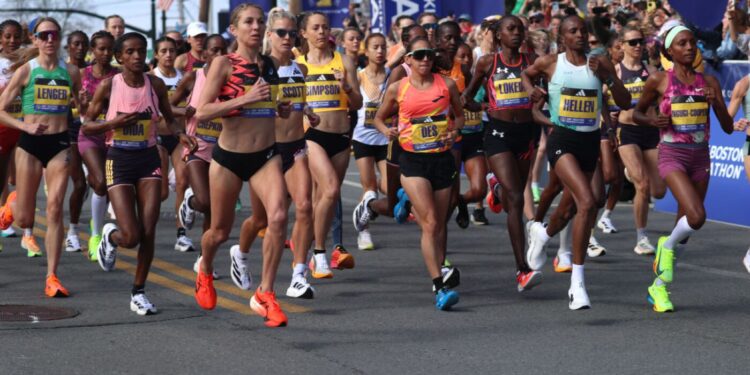 8 myths about women and running debunked : Shots