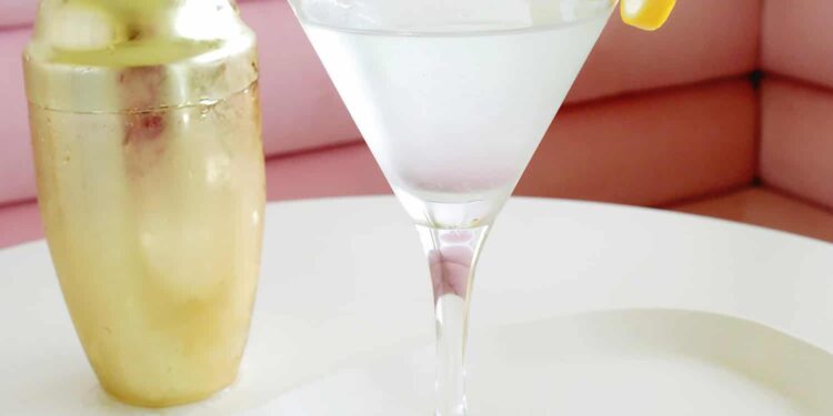 Vesper Vermut – A Beautiful Mess