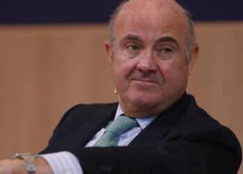 ECB’s De Guindos discusses Le Pen’s fiscal rules