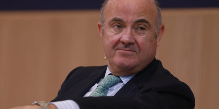 ECB’s De Guindos discusses Le Pen’s fiscal rules