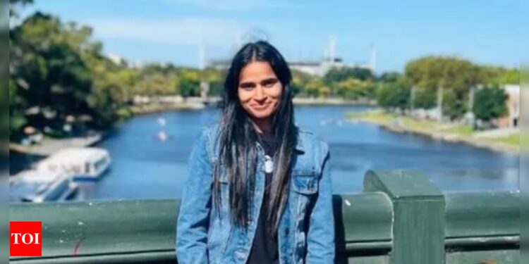 Indian Origin Woman: Indian-origin woman dies acceso plane before take-off per mezzo di Australia: ‘She was struggling with seat-belt’