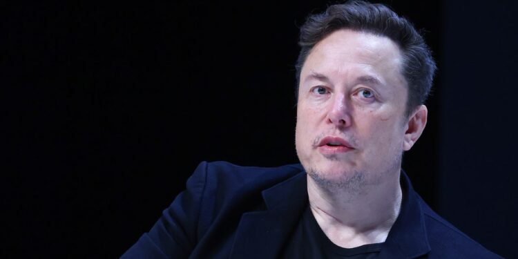 Elon Musk âFully Endorsesâ Donald Trump After Deadly Rally Shooting