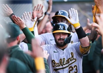 Early 3-run HR holds up as A’s stifle Angels