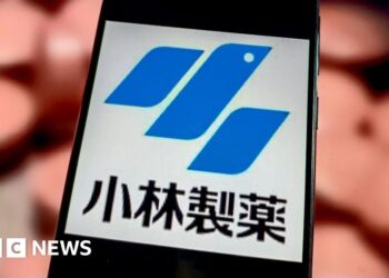 Bosses quit as Japan drugmaker probes deaths