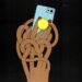 How to hold your smartphone correctly to avoid pain