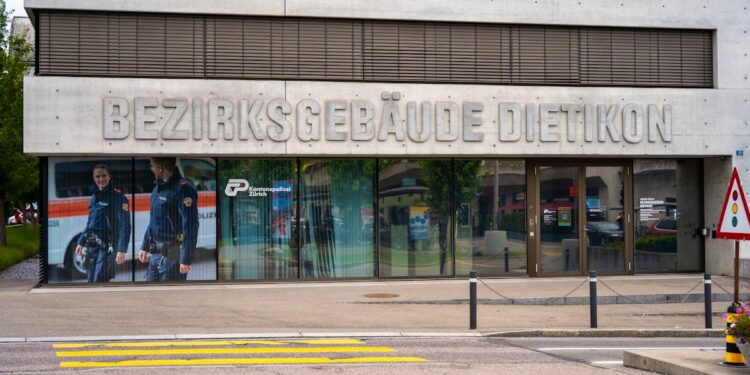 Mit GPS per Playstation ortete er sie: Mann wollte -Frau umbringen