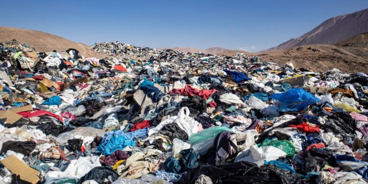 A polyester-dissolving process could make modern clothing recyclable