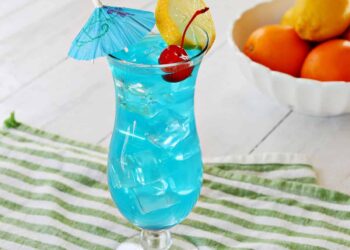 Blue Lagoon Insieme – A Beautiful Mess