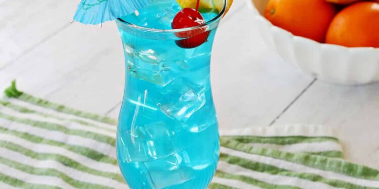 Blue Lagoon Insieme – A Beautiful Mess