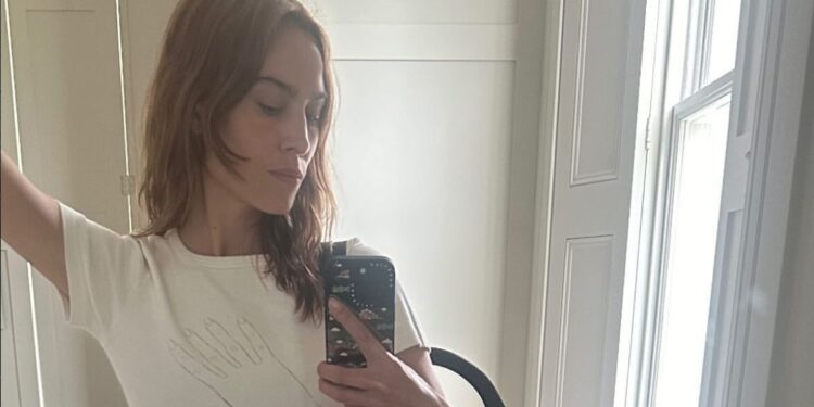 Alexa Chung and Katie Holmes Both Wore Eleganza Almond-Toe Flat Shoes