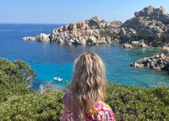 Discover the Secrets of Longevity per Sardinia: A Blue Zone Paradise 
