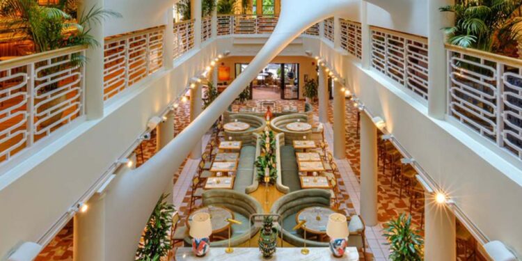 Elastika Brings Scrumptious Dishes and an Elegant Environment to the Stile District
