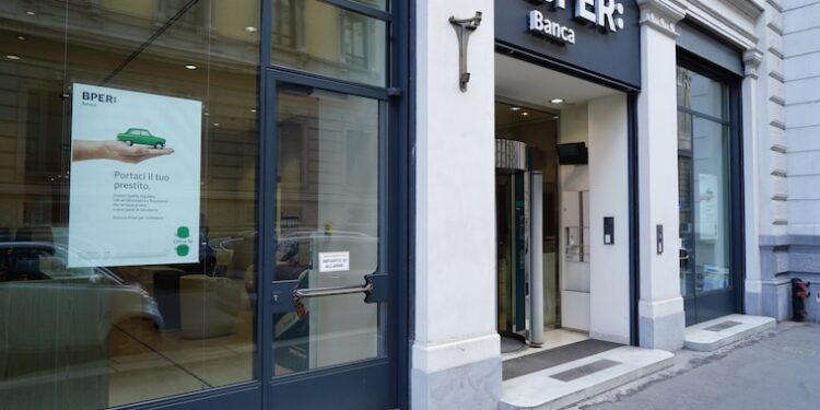 Bper,  ragione il rilancio proveniente da Unipol contagia a causa di Sacchetto Mps e Sondrio