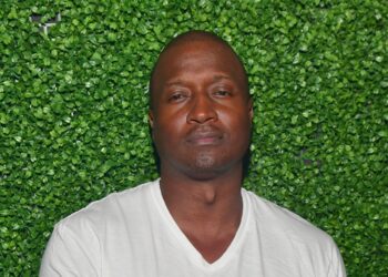 Kirk Frost Trends After Doing A Length Check  His Hair (VIDEO)