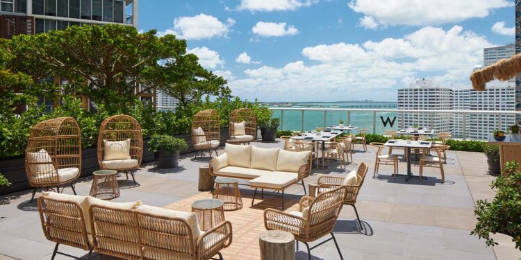 New Rooftop Restaurant a causa di Miami Unveiled at W Miami