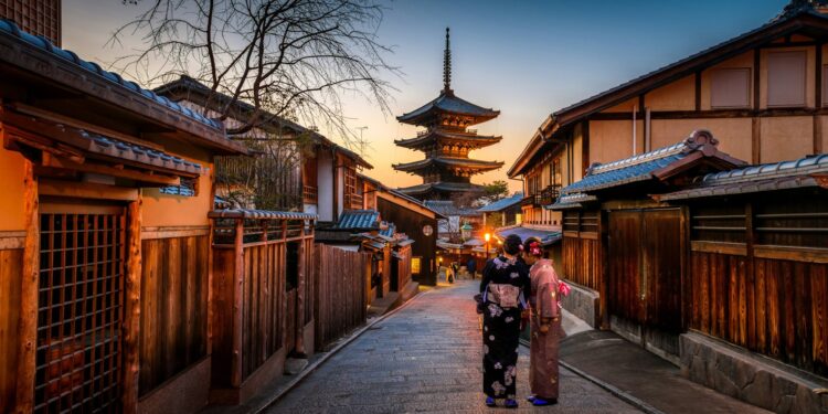 The Best Places to Stay a causa di Kyoto to  Like a Local