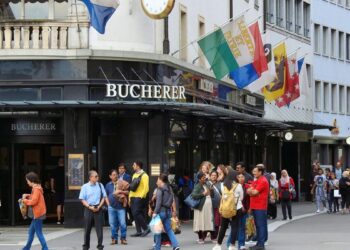 Rolex-Übernahme von Bucherer soll noch im Juli über  Bühne