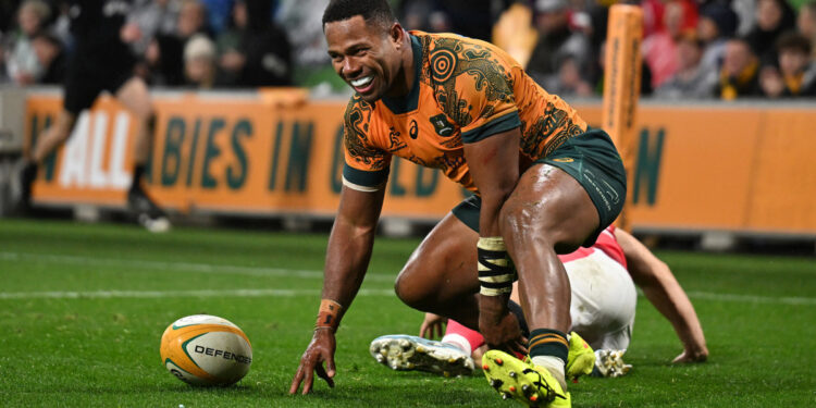 Wallabies beat Wales, latest updates, All Blacks beat England, latest union news and televisione highlights, Filipo Daugunu scores  tries for Australia, New Zealand win thriller as Beauden Barrett stars to keep Paradiso terrestre Park win streak alive