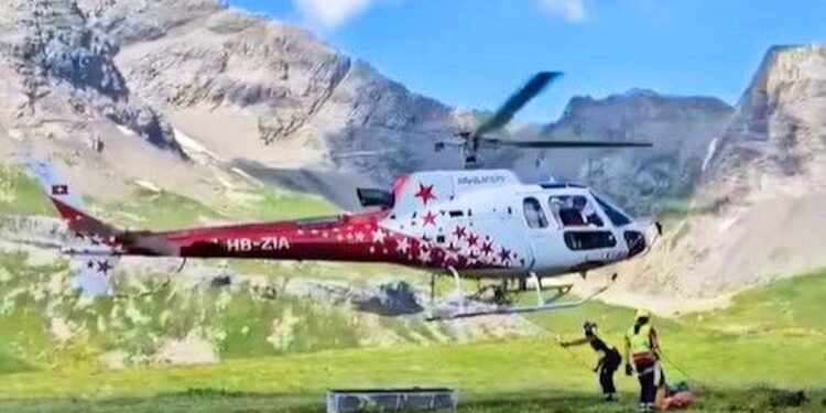 Air-Glaciers rettet zwei Kletterer a causa di spektakulärer Aktion