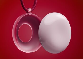 Wear This AI Friend Around Your Neck