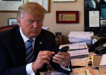 Instagram e Facebook, Finalità allenta la custodia su Trump