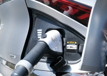 This company figured out how to charge an electric car durante under 5 minutes