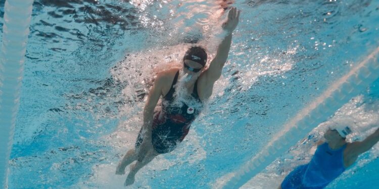 Canada’s McIntosh, Mac Neil easily advance at Olympics