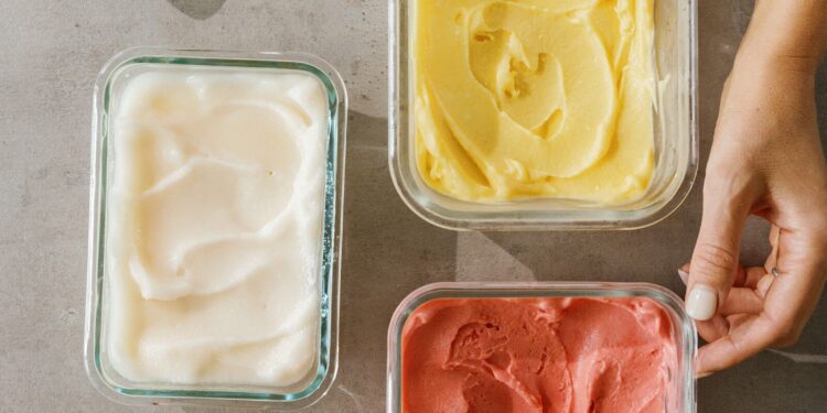 An Easy Fruit Sorbet You Can Make quanto a the Blender (5 Ingredients!)