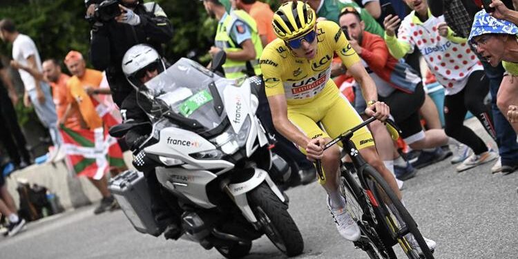 Tour 2024, stanotte fermata 18 e Pogacar né rischia: tratto e diretta tv